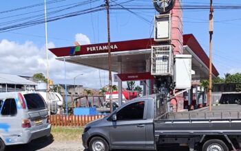 Antrean Panjang SPBU di Kota Gorontalo Dipicu Panic Buying, Kesbangpol Sebut Pasokan BBM Normal