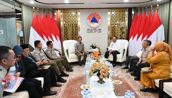 Gubernur Gusnar Perjuangkan Infrastruktur Terdampak Bencana, BNPB Segera Tindak Lanjuti 