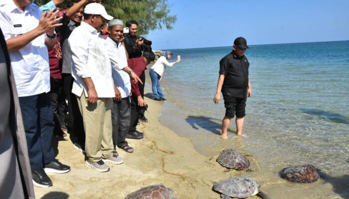 Pemkab Boalemo Sambut Kunjungan Jaksa Agung Muda Intelijen di Pantai Bolihutuo