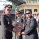 Kapolresta Gorontalo Kota Berikan Penghargaan bagi Personel Berprestasi di HUT ke-81 RI