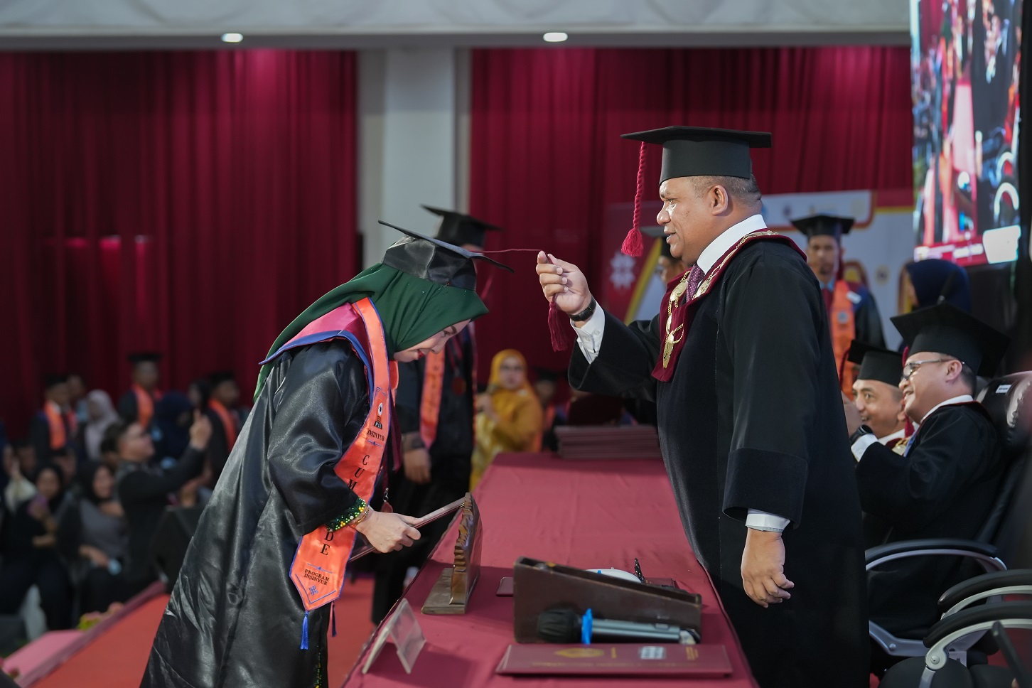 Wisuda UNG