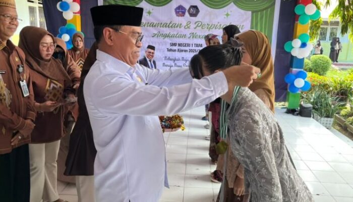 Iwan Mustapa Dorong Siswa SMP 1 Tapa Kejar Cita-Cita dan Lanjutkan Pendidikan