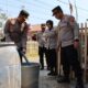 Polresta Gorontalo Kota Distribusikan 5.000 Liter Air Bersih di Wilayah Terdampak Kekeringan