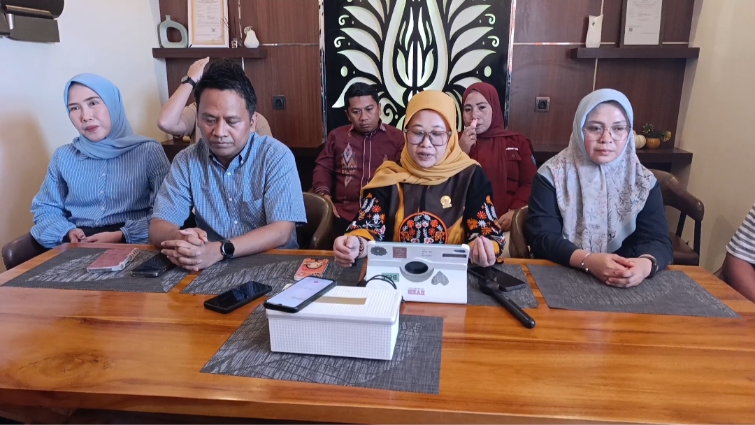 Direktur RS Ainun