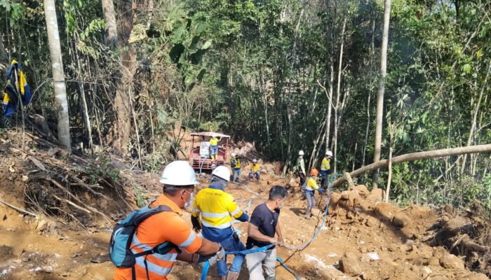 Tim ERT PT GM Berhasil Lokalisir Api di Area Motomboto, Sekat Buffer Zone 300 Meter Terbentuk