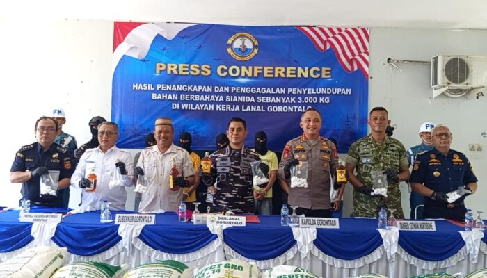 Lanal Gorontalo Gagalkan Penyelundupan 3 Ton Sianida di Perairan Gorontalo Utara