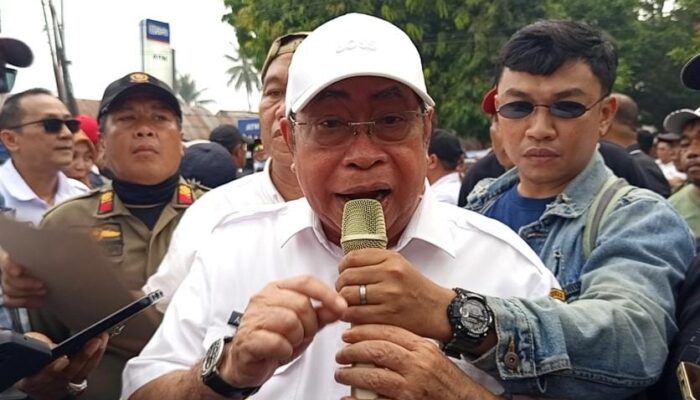 Pimpin Demonstrasi di Polda Gorontalo, Adhan Dambea Jelaskan Dua Tuntutan Massa