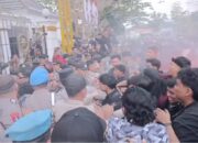 Demo Mahasiswa Berujung Ricuh di Depan Rujab Gubernur Gorontalo