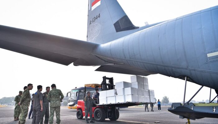 Pemerintah Terapkan Dry Ice untuk Urai Kabut Asap Karhutla di Sumatera dan Kalimantan