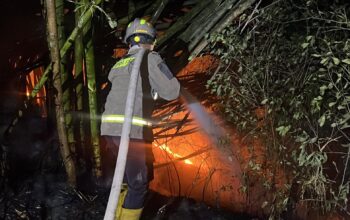 Dua Jam Berjibaku, Petugas Gabungan Berhasil Kendalikan Kebakaran Lahan di Bone Bolango