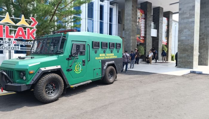 Mobil Tahanan Siaga di Kejati Gorontalo, Sinyal Pengembangan Kasus Korupsi Command Center?