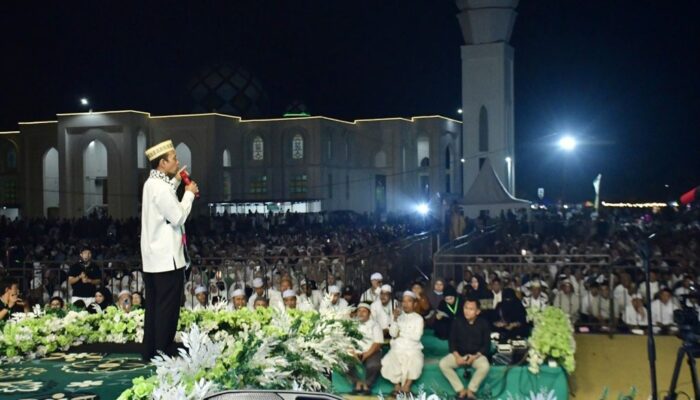 Ribuan Jamaah Tumpah Ruah! Tabligh Akbar UAS di Pohuwato Bikin Merinding